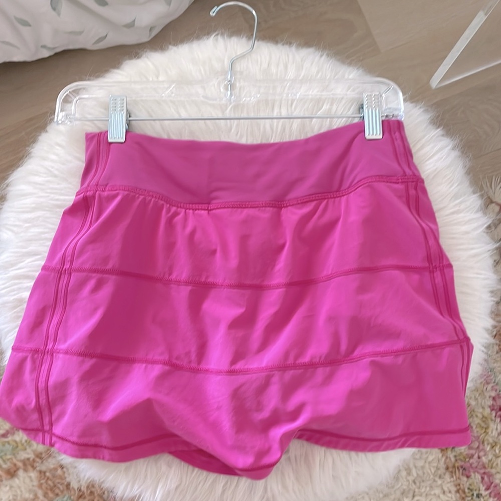 Lulu Mid-Rise Skirt Size 4